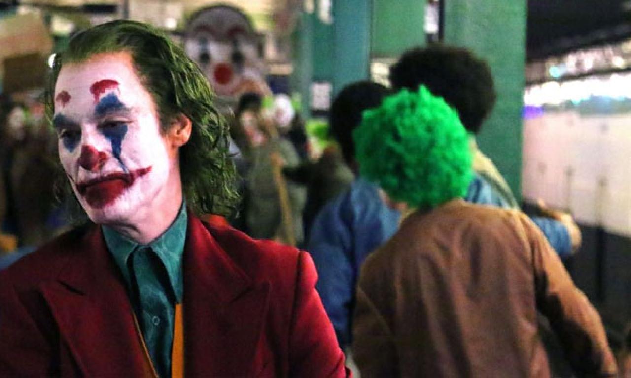 'Batman katliamı' ailelerinden Joker filmine yersiz 