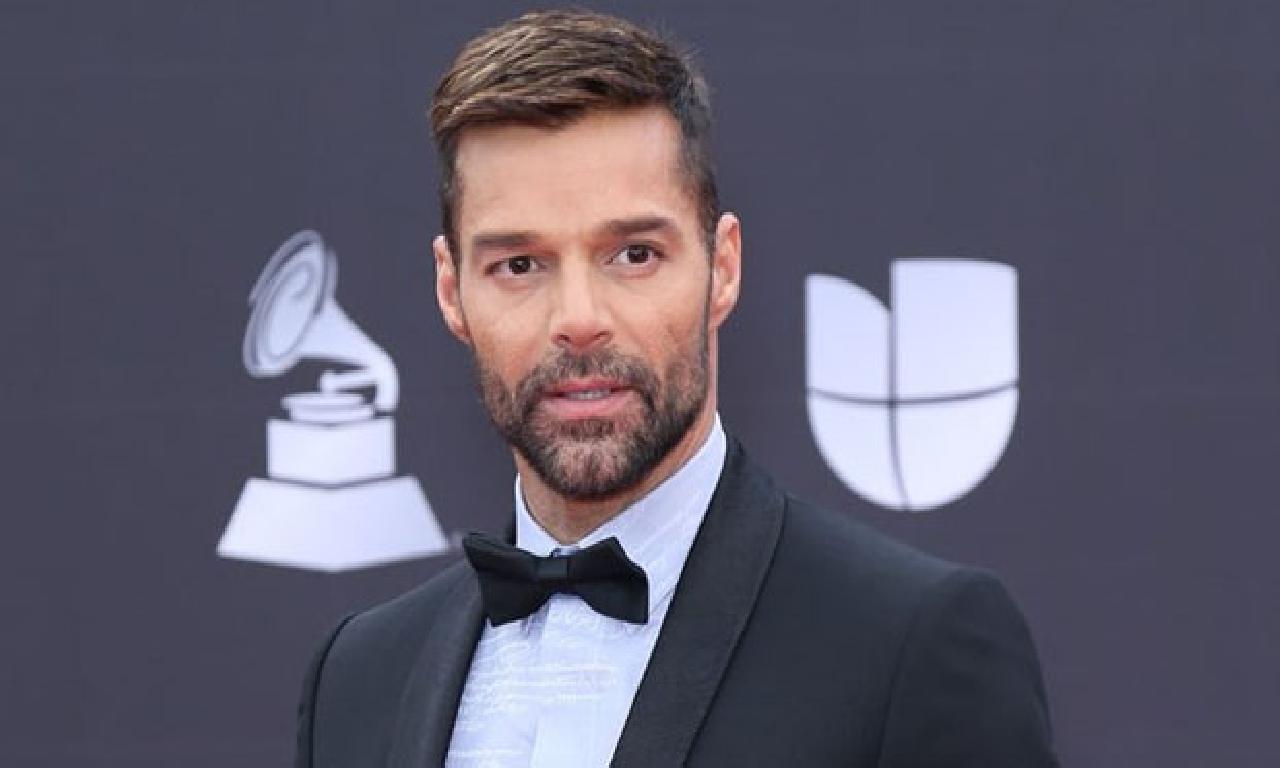 Ricky Martin’den Super Bowl Sürprizi 