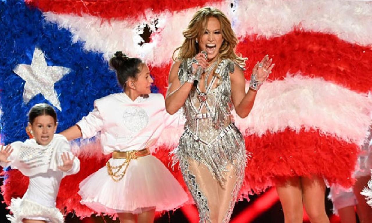 Jennifer Lopez'in 12 yaşındaki kızı Emme basıcı çıkardı 