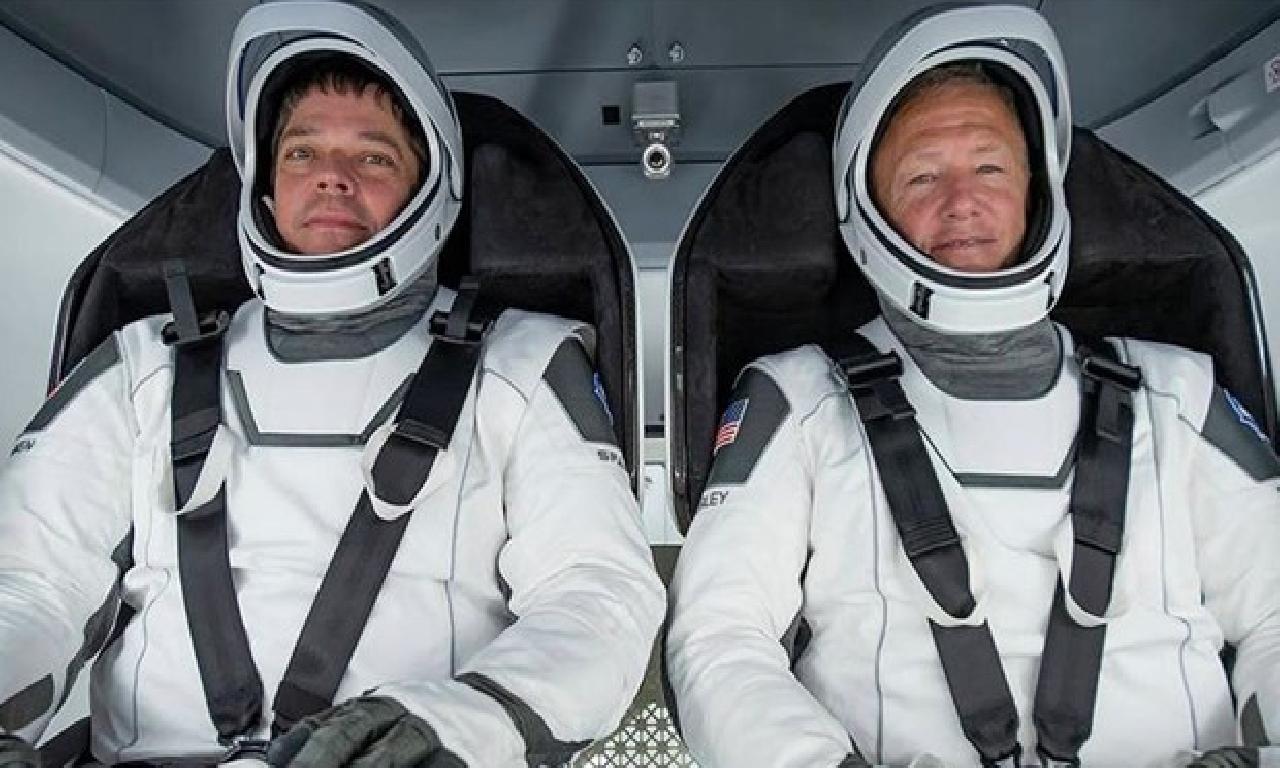 Astronotlar SpaceX'in insanlı sınav seferi için karantinaya input 