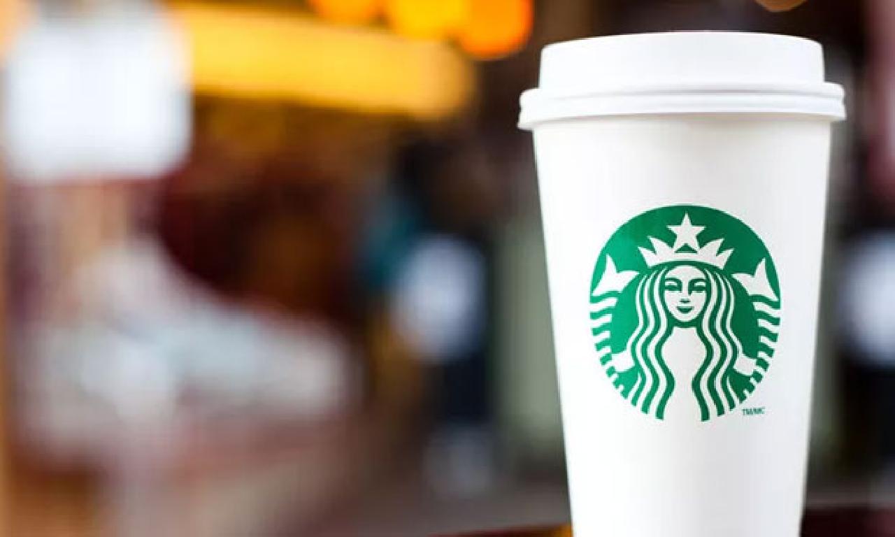 Covid-19 yüzünden dokunca edeceğini açıklayan Starbucks 400 şubesini kapatıyor 