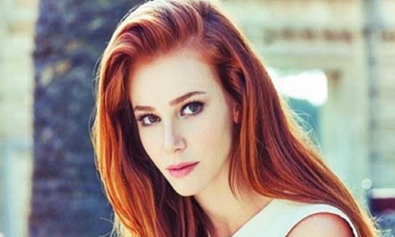 Elçin Sangu'nun İyi Günde Kötü Günde dizisinden altu dördül 