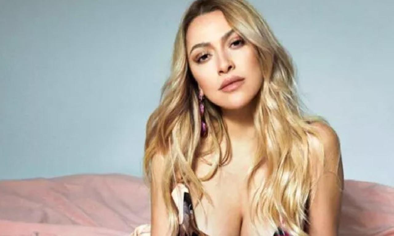 Hadise'den kardeşi Derya Açıkgöz için hissî paylaşım 