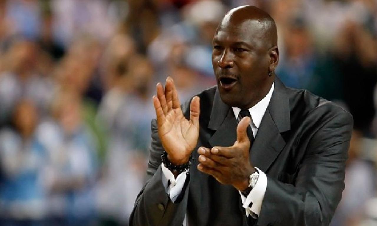 Michael Jordan aşevlerine 2 1000000 abd bağışladı 