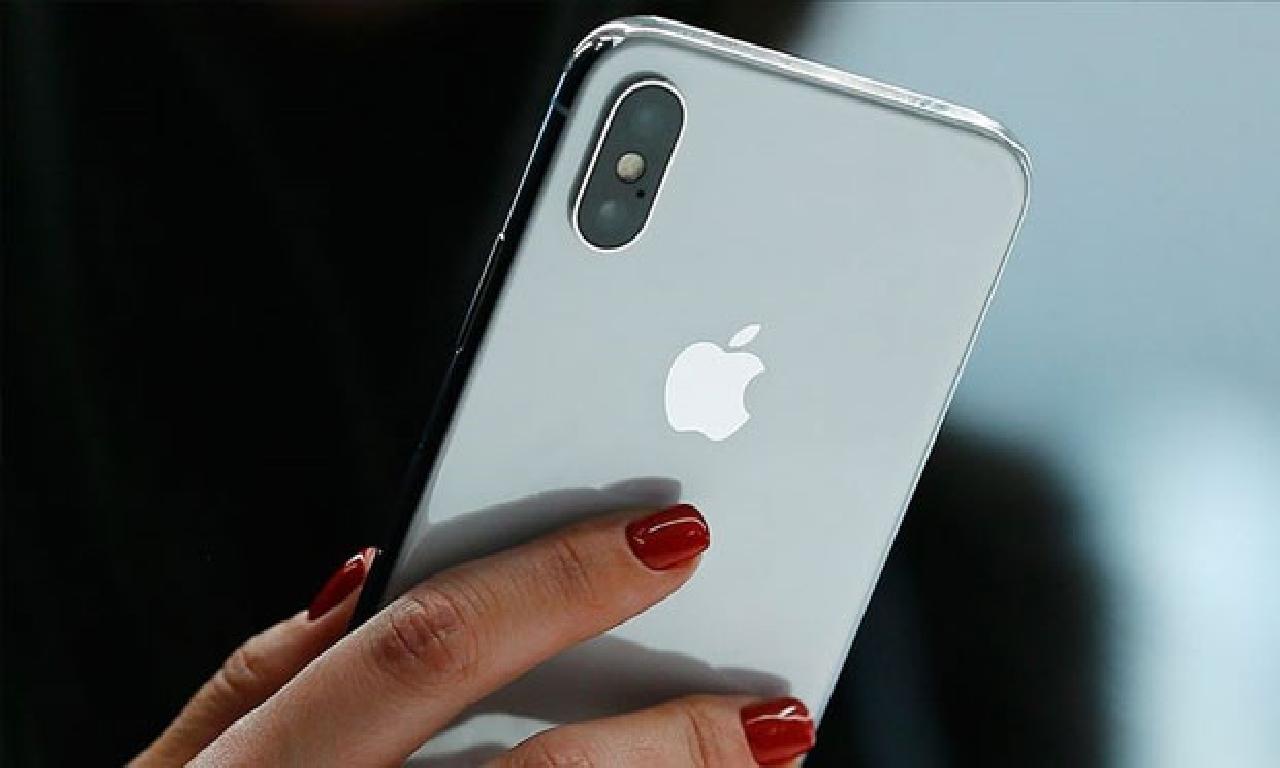 Apple, akıllı haberleşme servisi nezaretçisi satışında Samsung'u geçti 