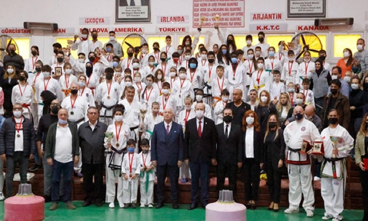 Cumhurbaşkanı Tatar, Cahit Bozatlı Anı Turnuvası dahi Ödül Töreni’ne katıldı 