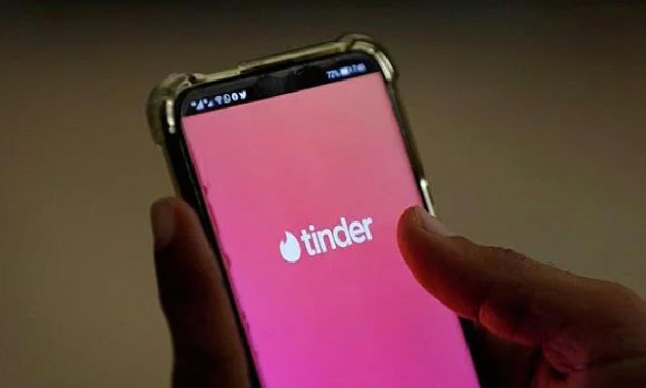 FBI: Amerikalılar geçen yıl Tinder'daki avcılara 1 1000000000 dolardan aşkın kazanç kaptırdı 