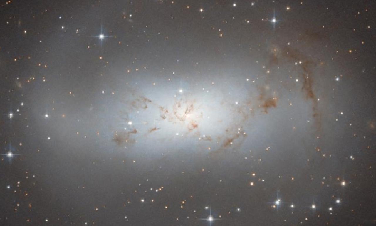 Hubble, Samanyolu'nun ‘yalnız komşusunu’ görüntüledi 