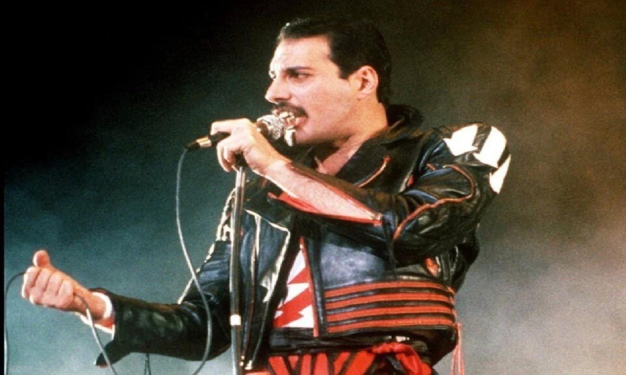

Freddie Mercury'nin 33 Yıl Sonra Sahneye Dönüşü Mümkün Olabilir!