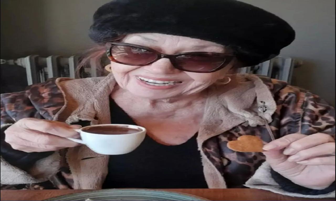 Yaprak Dökümü'nün Hayriye'si Güven Hokna'nın son hali ortaya çıktı - back