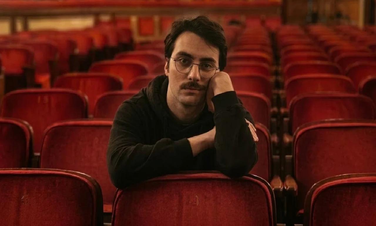 Genç komedyenden acı haber - back