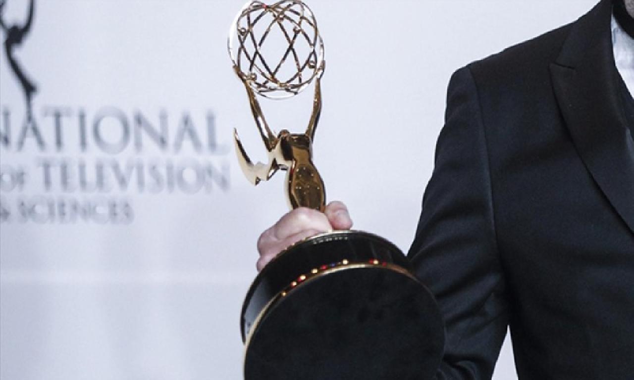 78. Emmy Ödülleri'ne "Widow's Bay" ve Matthew Rhys damga vurdu - back